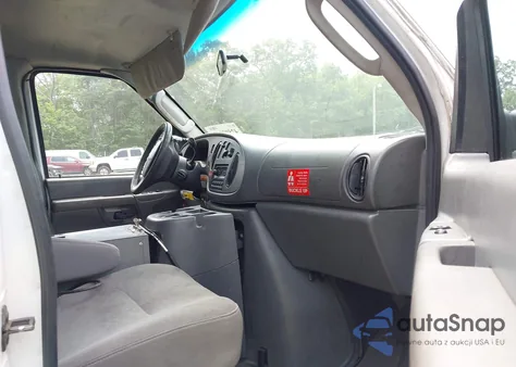 2005 Ford E-350 Super Duty Commercial/Recreational from USA, damaged, VIN 1FTSE34L85HB28107